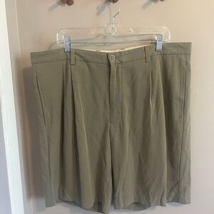 Tommy Bahama Casual 100% Silk Khaki Shorts - Men's Size 38